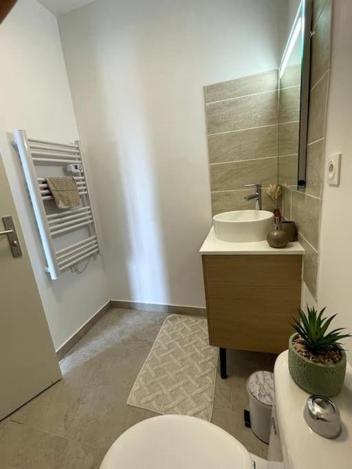 Appartement Cosy Et Lumineux Орли Екстериор снимка
